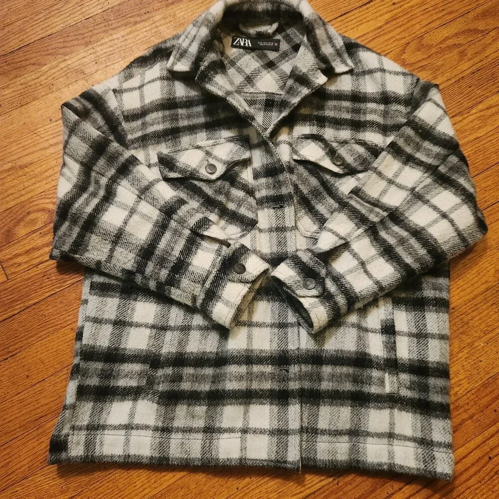 Zara Shacket - Picture 1 of 4
